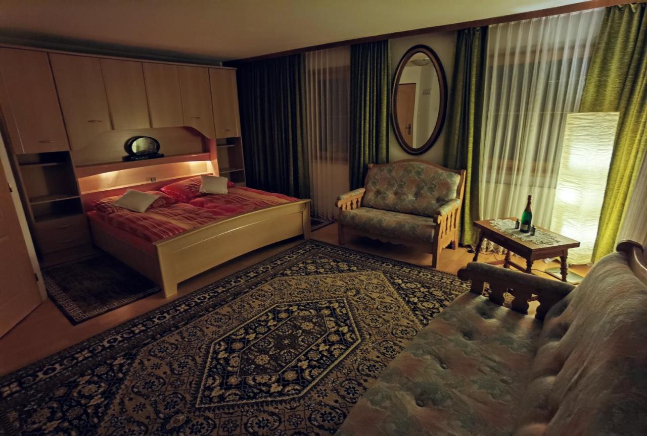 Haus Fiegl Hotel Oetz Ngoại thất bức ảnh