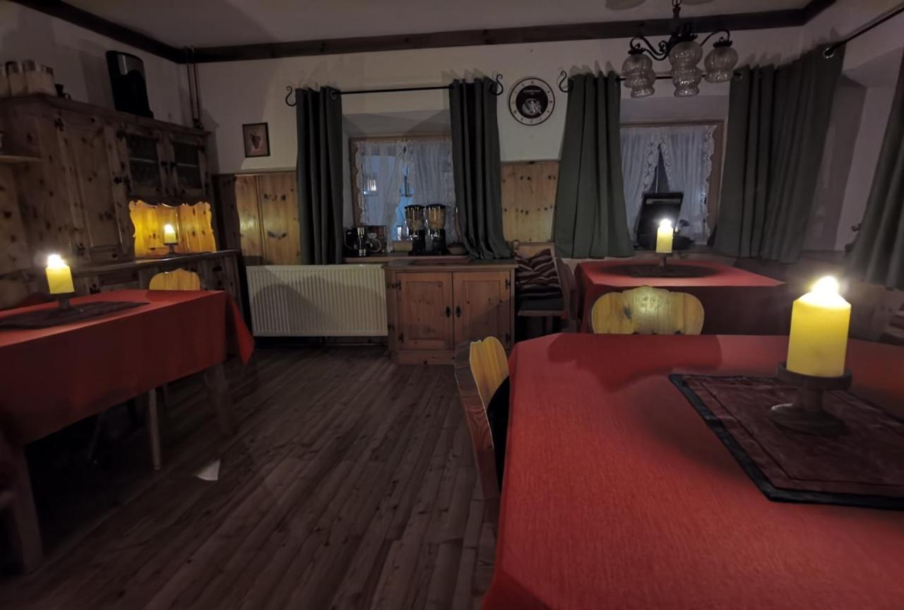 Haus Fiegl Hotel Oetz Ngoại thất bức ảnh